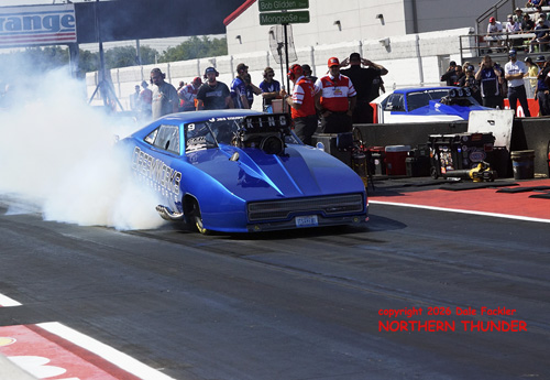 Chip King (near lane) vs Justin Bond (far lane)